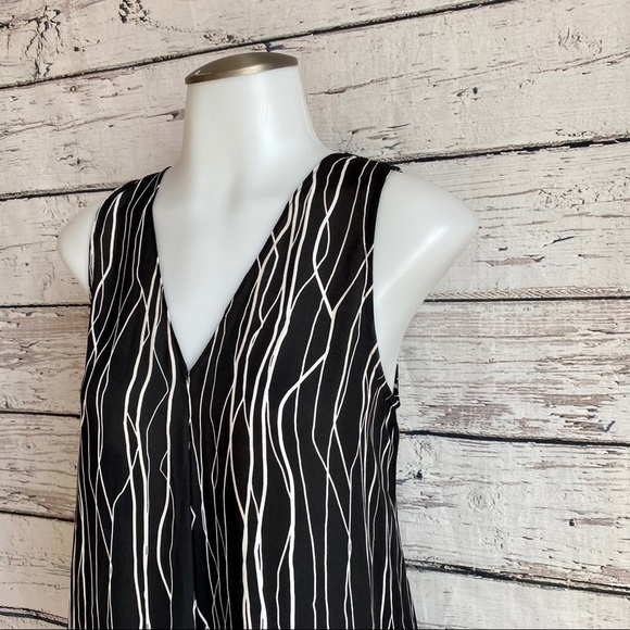 Vince Camuto black and white tank - Picture 2 of 6